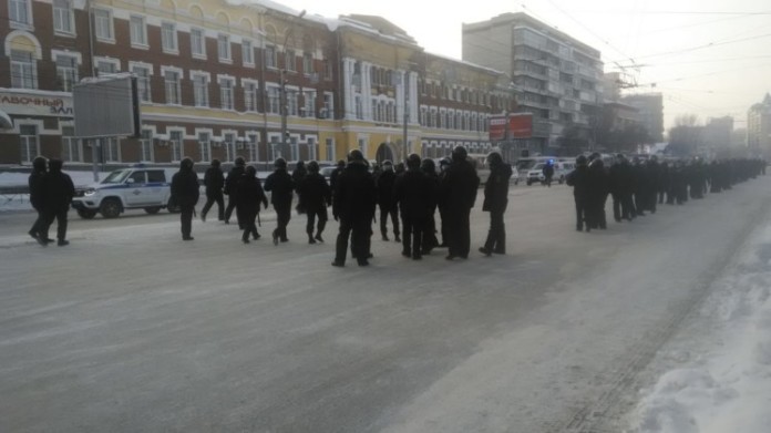 Миниатюра для: Жителям Новосибирска пригрозили десятитысячными штрафами за участие в несогласованных акциях