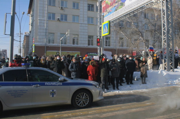 Больше ста человек задержали на митинге за Навального в Новосибирске (фотографии)