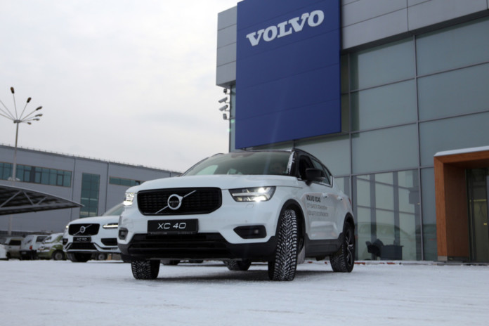 Миниатюра для: В Красноярске открылся новый дилерский центр Volvo