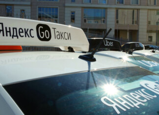 Мигрантам в Новосибирской области запретили работать в такси и торговле