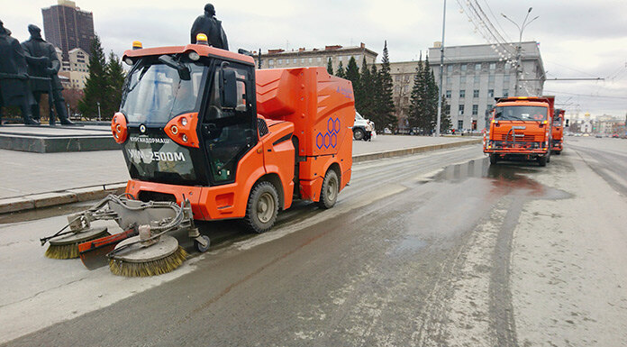 Мэр Новосибирска поручил развернуть на максимум комплексную уборку города